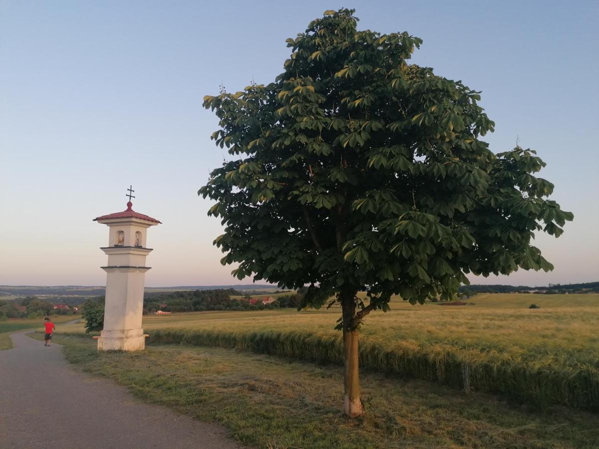 Вилла Chaloupka U Montyho Vavrinec  Экстерьер фото